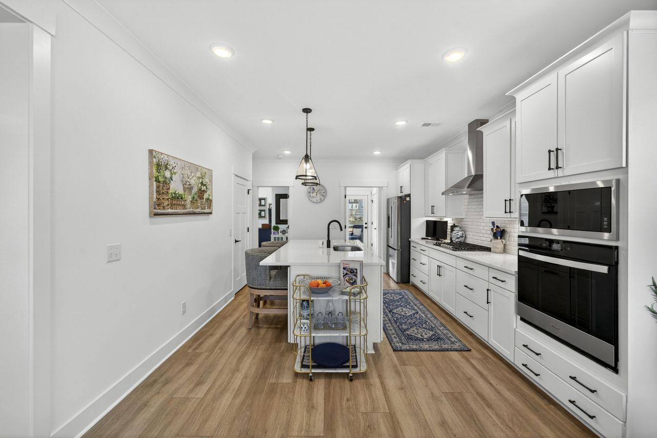 106 Pine Waters Lane Photo 11