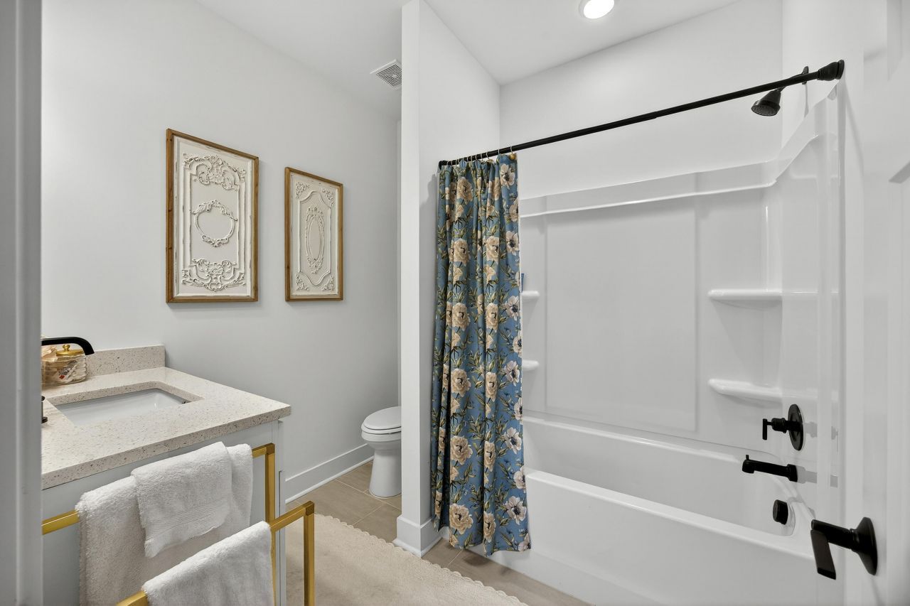 106 Pine Waters Lane Photo 33