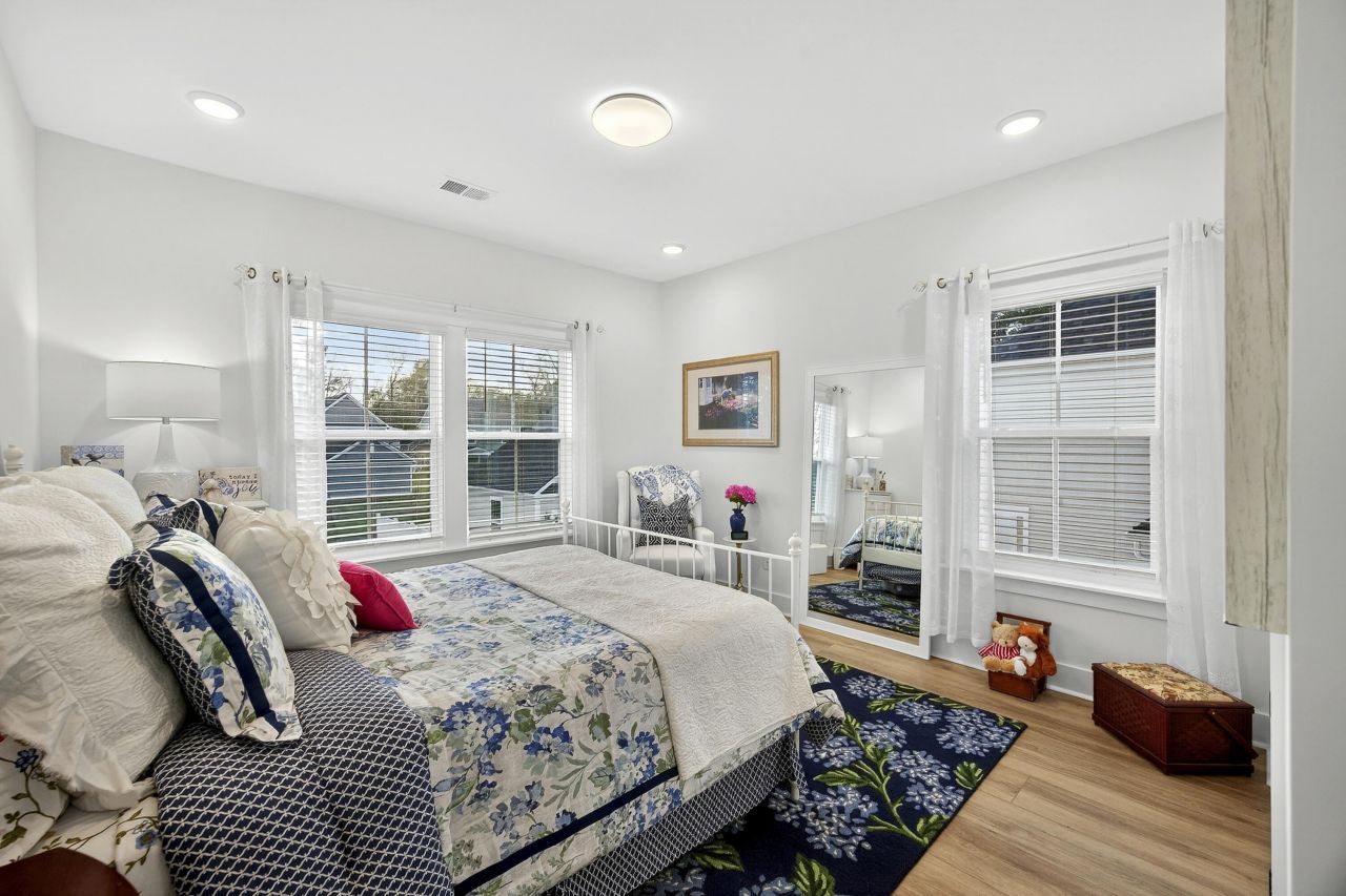 106 Pine Waters Lane Photo 36