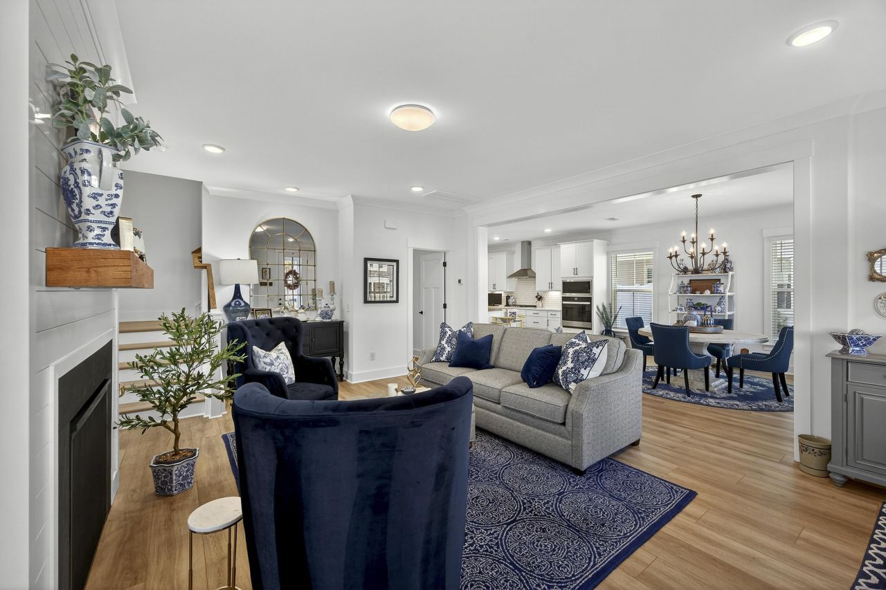 106 Pine Waters Lane Photo 4