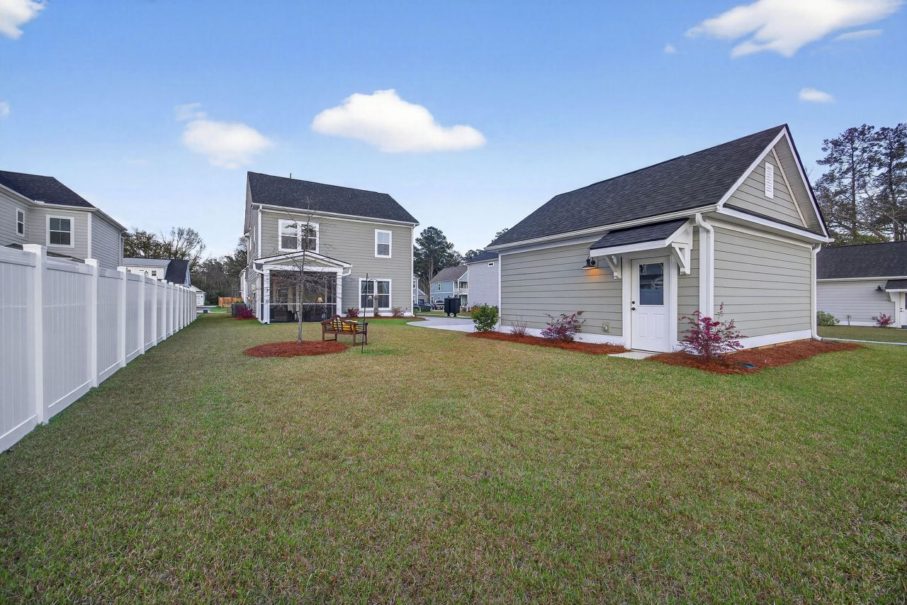 106 Pine Waters Lane Photo 43