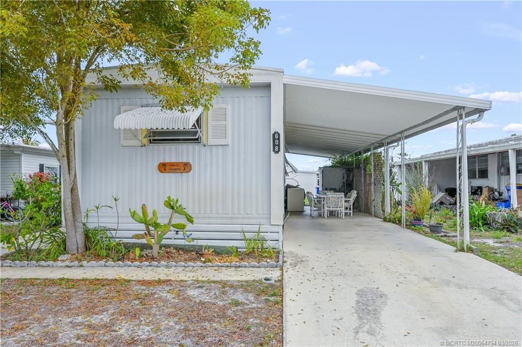 608 Garden View Way Ne, Jensen Beach, FL 34957 Photo