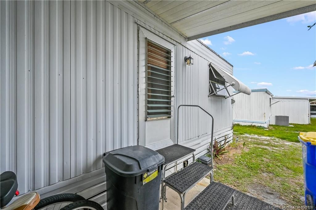 608 Garden View Way Ne, Jensen Beach, FL 34957 Photo