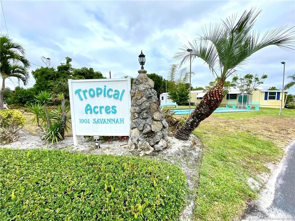 608 Garden View Way Ne, Jensen Beach, FL 34957 Photo