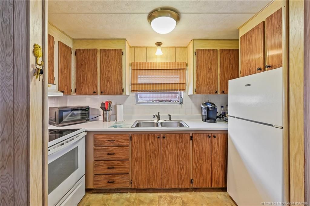 608 Garden View Way Ne, Jensen Beach, FL 34957 Photo