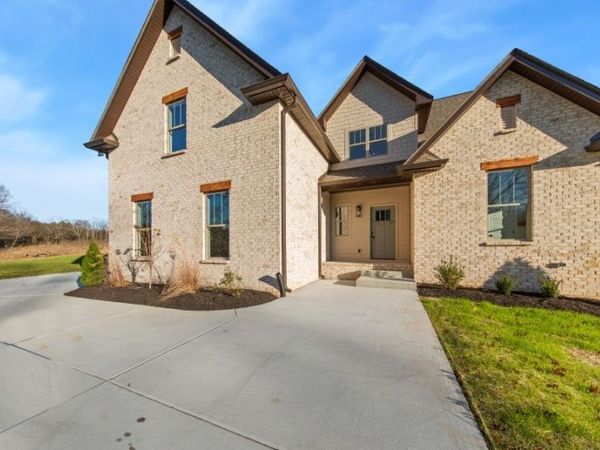 1645 Sulphur College Rd , Hartsville, TN 37074