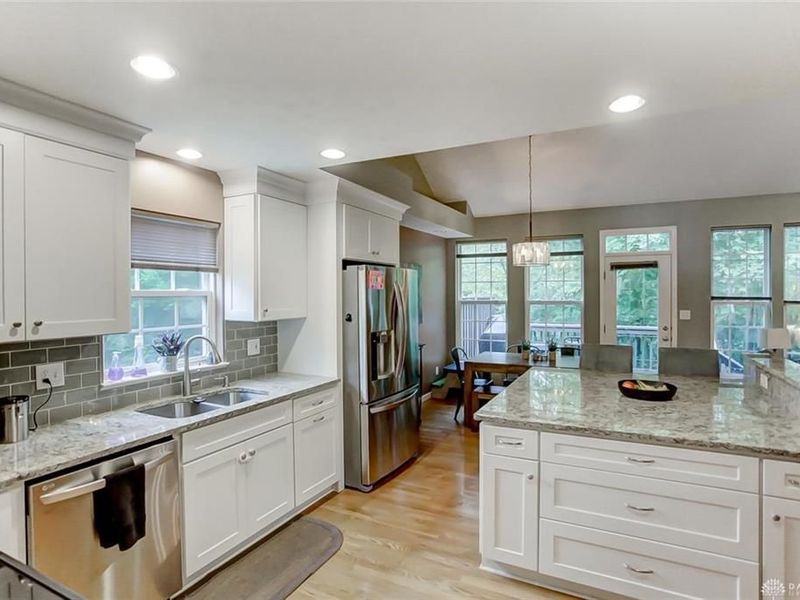 1872 Olde Haley Drive, Centerville, OH 45458 Photo 7