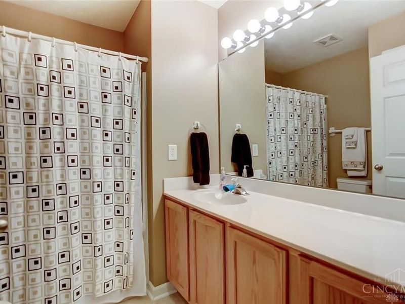 1872 Olde Haley Drive, Washington Township, OH 45458 Photo 15