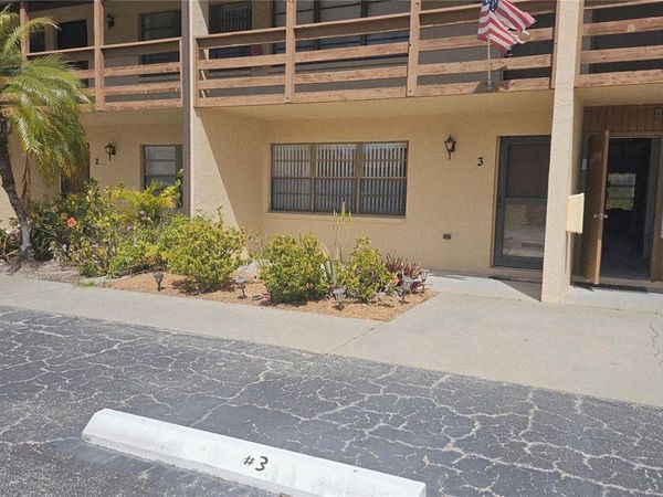 8 QUAILS RUN BOULEVARD , Unit 3, ENGLEWOOD, FL 34223