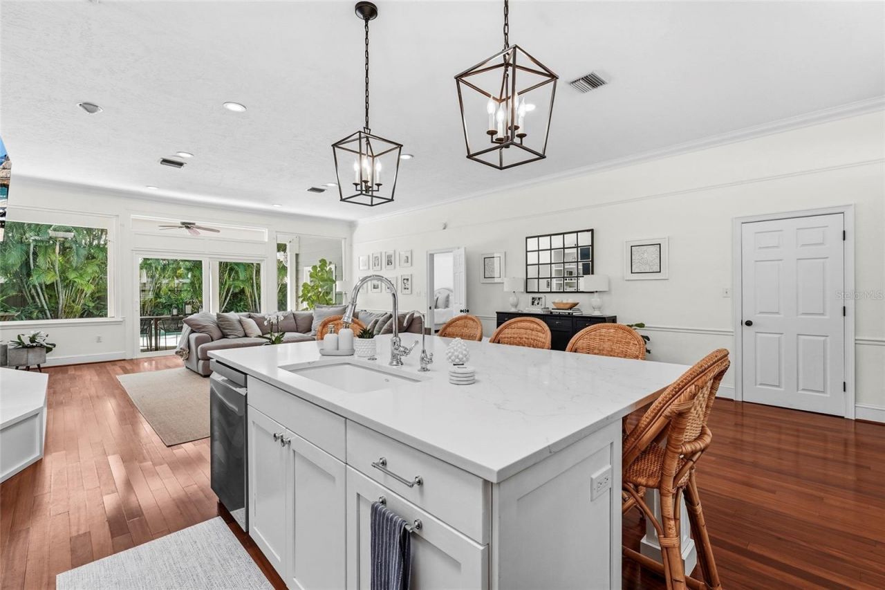 1920 Wisteria Street, Sarasota, FL 34239 Photo