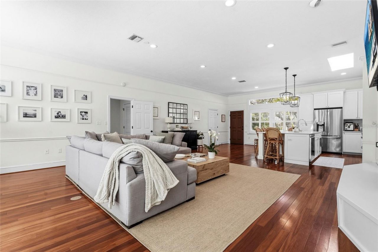 1920 Wisteria Street, Sarasota, FL 34239 Photo