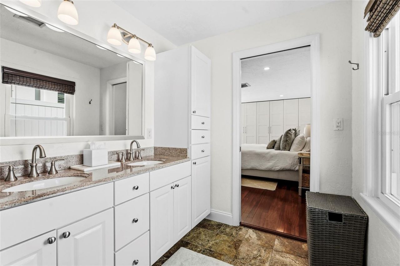 1920 Wisteria Street, Sarasota, FL 34239 Photo