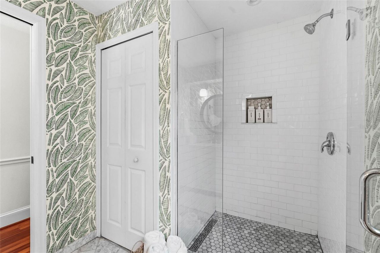 1920 Wisteria Street, Sarasota, FL 34239 Photo