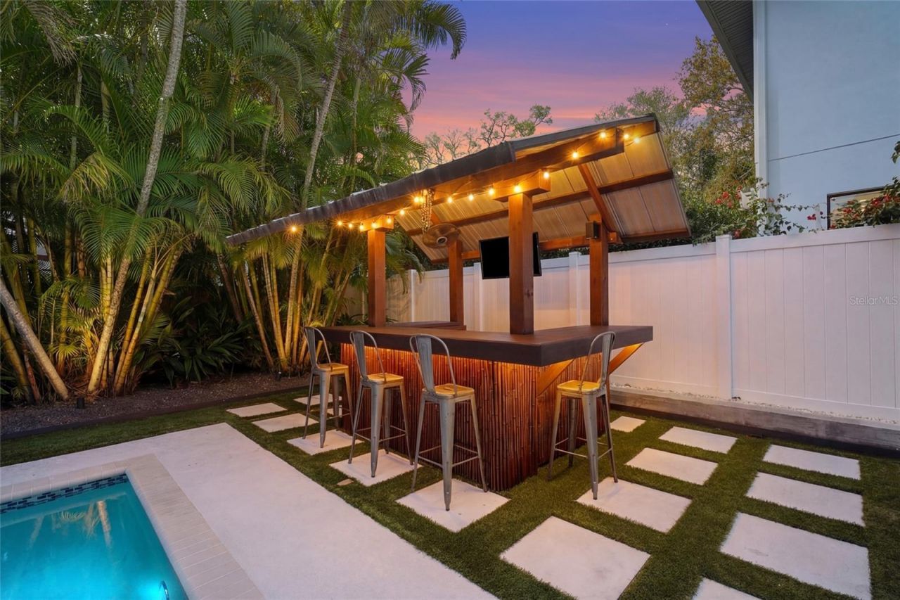 1920 Wisteria Street, Sarasota, FL 34239 Photo