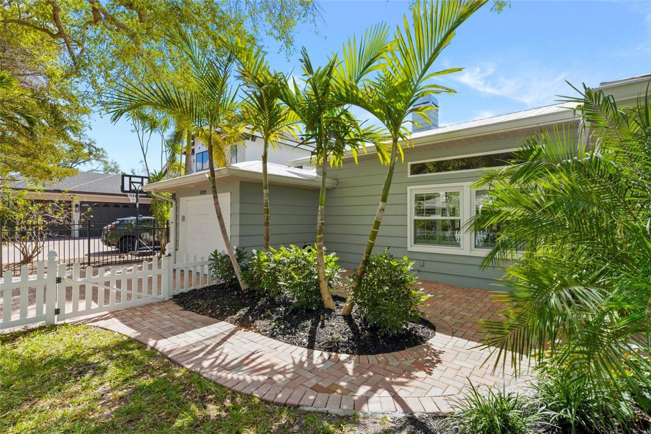 1920 Wisteria Street, Sarasota, FL 34239 Photo