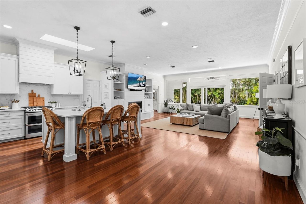 1920 Wisteria Street, Sarasota, FL 34239 Photo