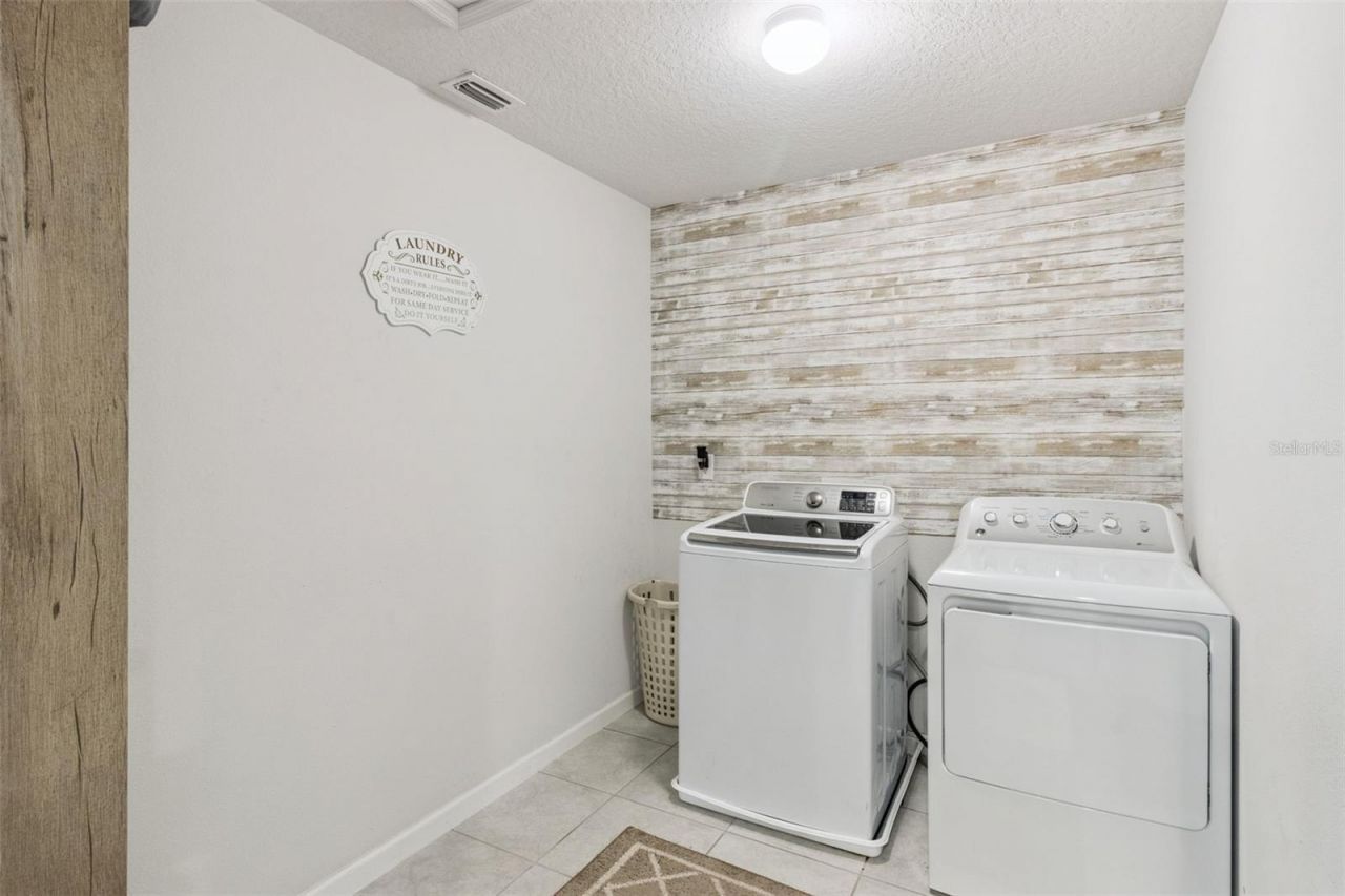 252 Summershore Drive , Auburndale, FL 33823 Photo