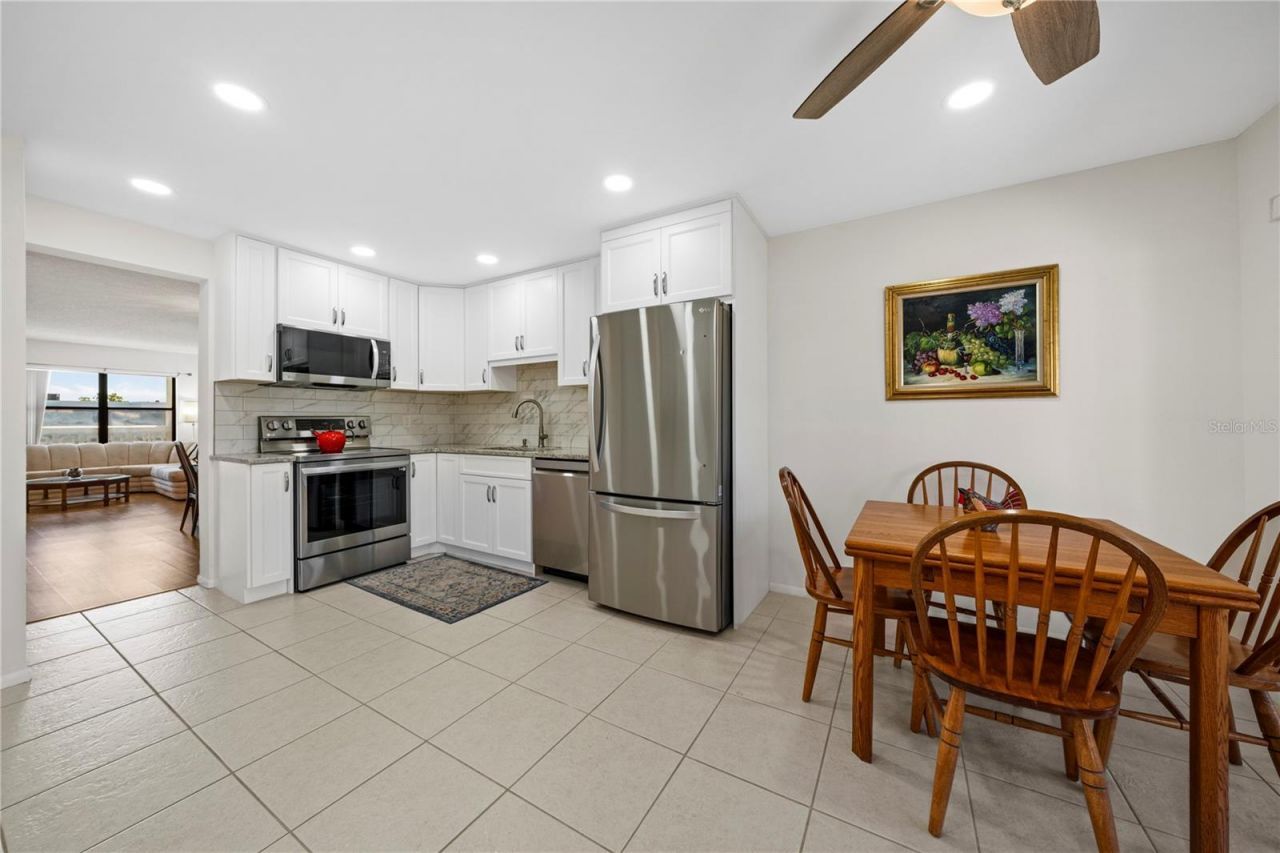 4910 Bay Street Ne, Unit 311, Saint Petersburg, FL 33703 Photo