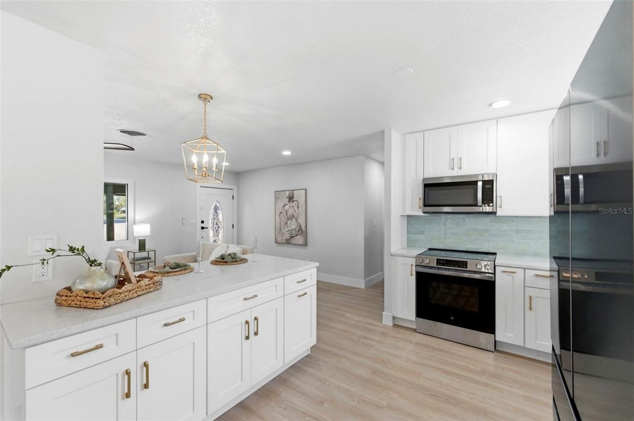 5220 27th Avenue N, Saint Petersburg, FL 33710 Photo