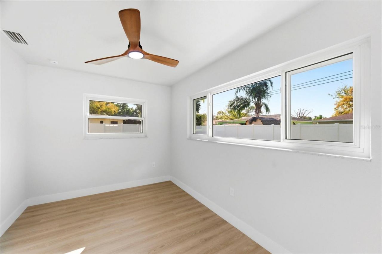 5220 27th Avenue N, Saint Petersburg, FL 33710 Photo