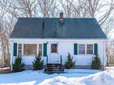 13 Dawes Street, Blackstone, MA 01504