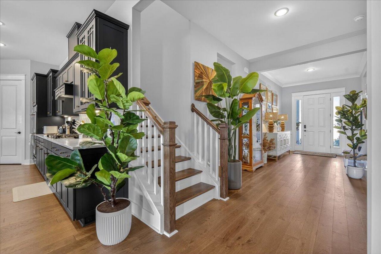 546 Marsh Cove Circle Photo 16