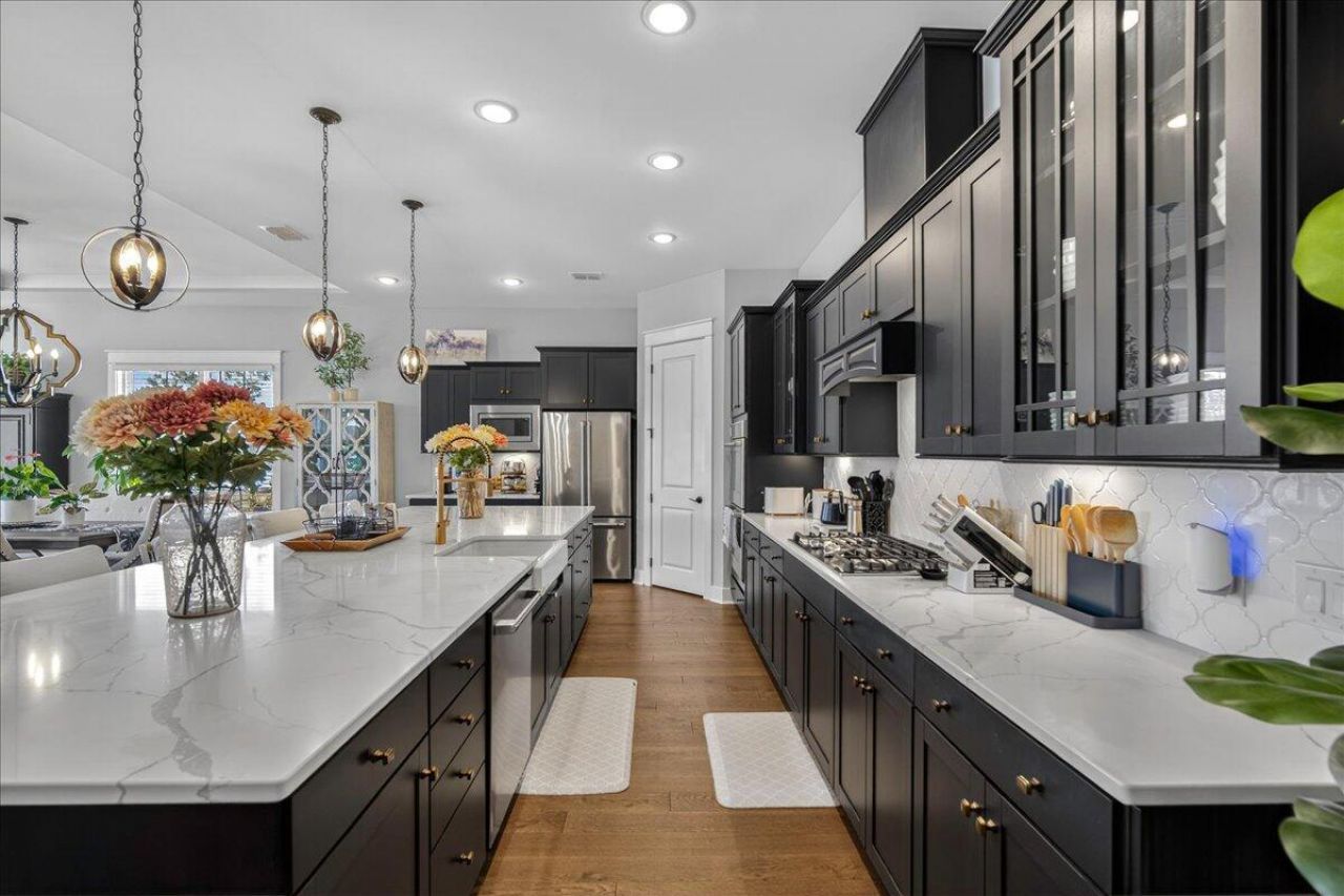 546 Marsh Cove Circle Photo 18