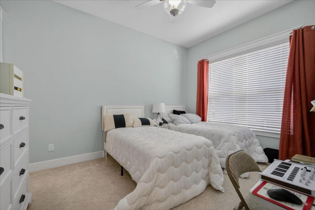 546 Marsh Cove Circle Photo 9