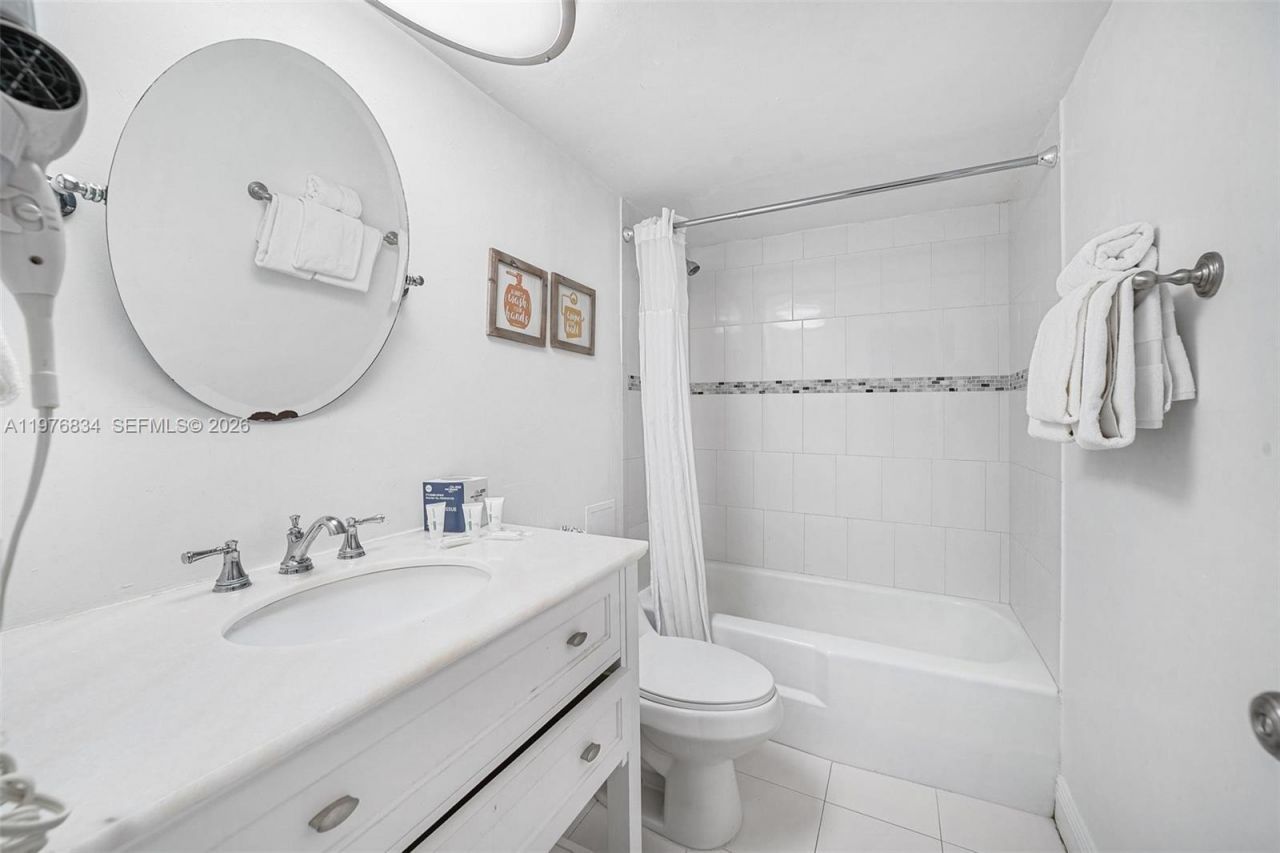 5101 Collins Ave, Unit 11L, Miami Beach, FL 33140 Photo