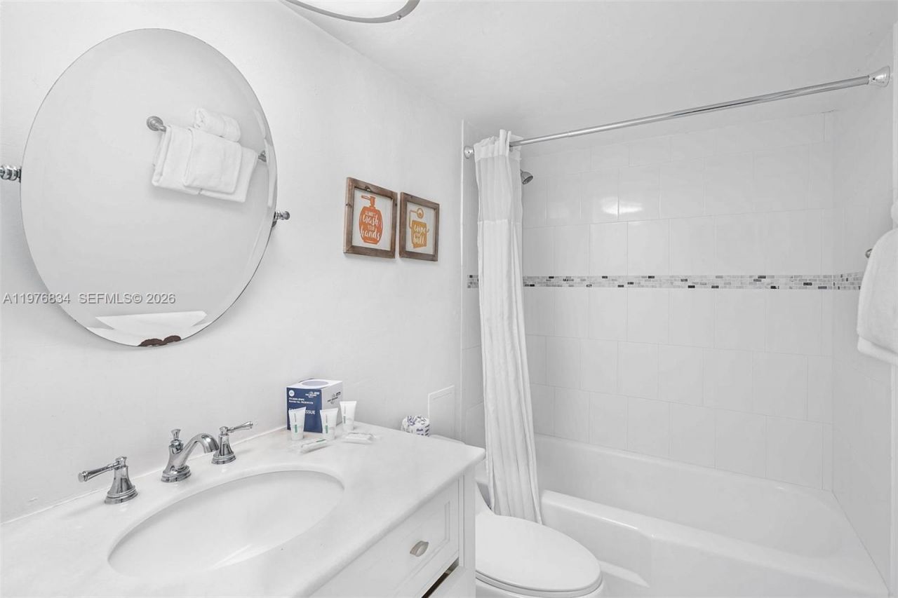 5101 Collins Ave, Unit 11L, Miami Beach, FL 33140 Photo