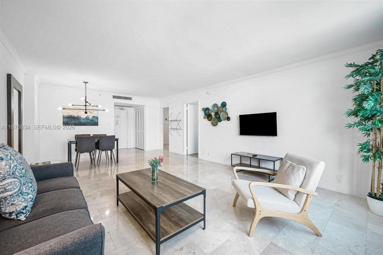 5101 Collins Ave, Unit 11L, Miami Beach, FL 33140 Photo
