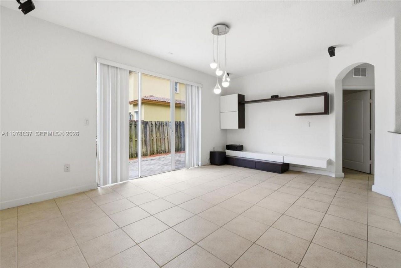 8730 NW 110th Ave , Doral, FL 33178 Photo