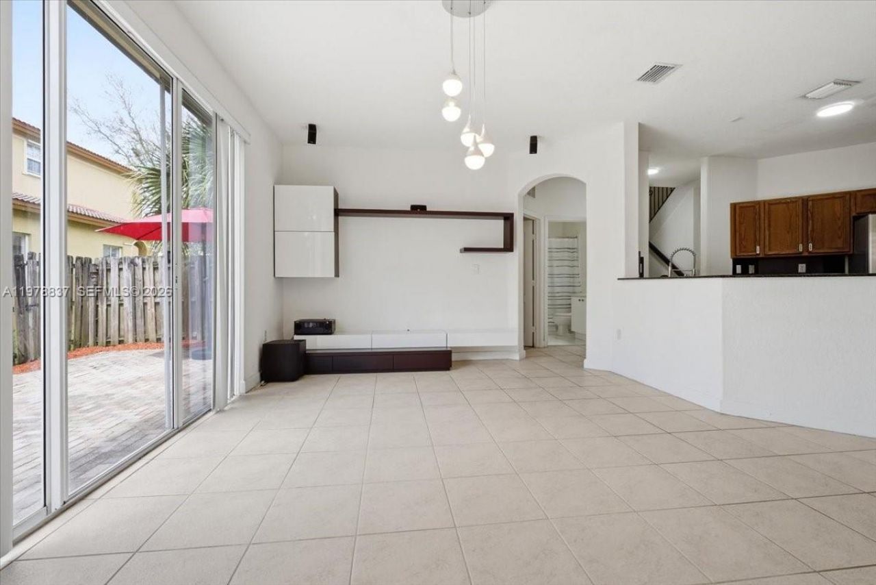 8730 NW 110th Ave , Doral, FL 33178 Photo