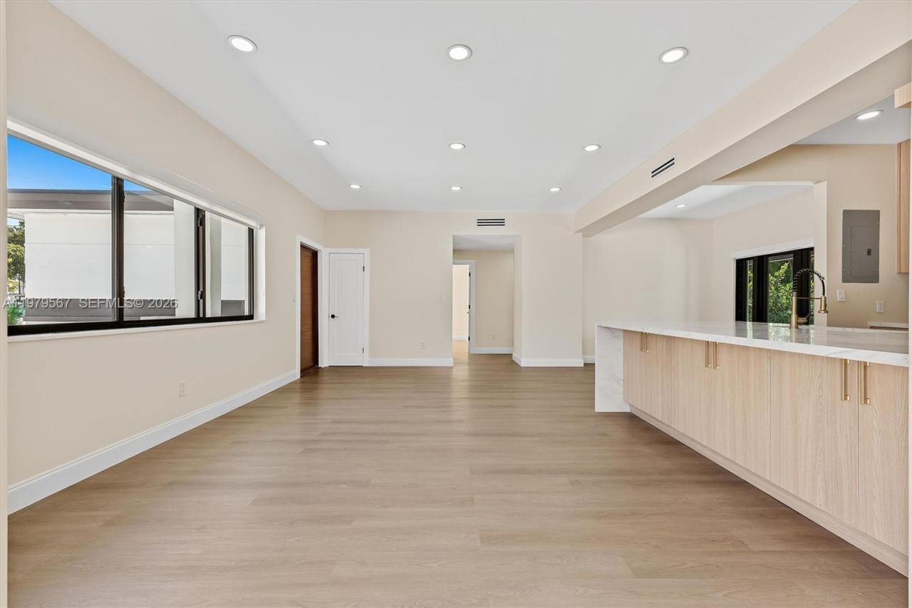 4144 Alton Rd , Miami Beach, FL 33140 Photo