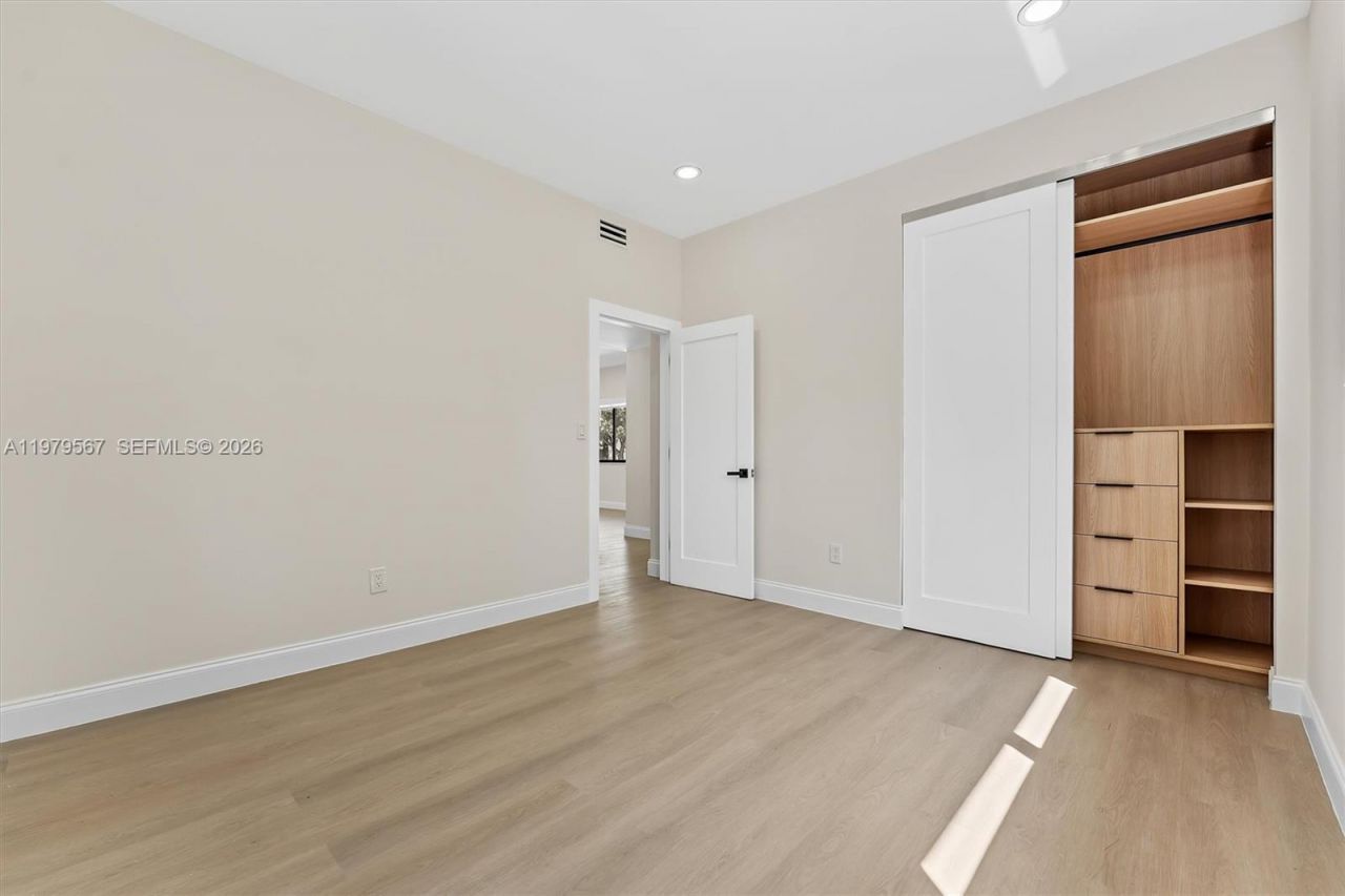 4144 Alton Rd , Miami Beach, FL 33140 Photo