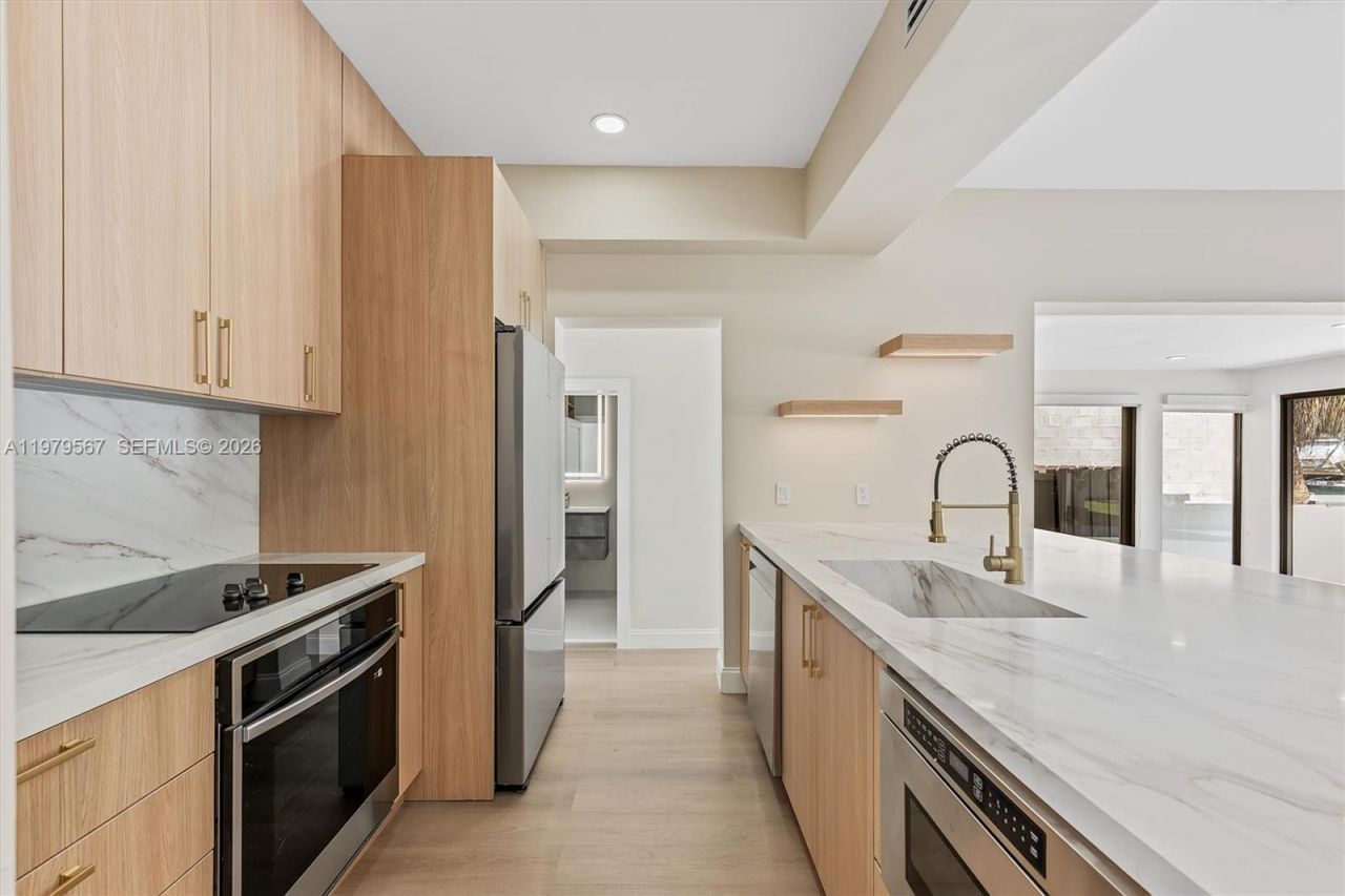 4144 Alton Rd , Miami Beach, FL 33140 Photo