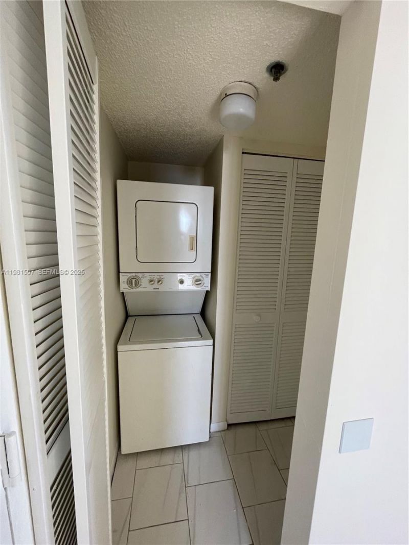1700 NW N River Dr, Unit 901, Miami, FL 33125 Photo