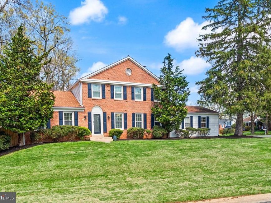 8501 Aqueduct Road, Potomac, MD 20854 Main Photo