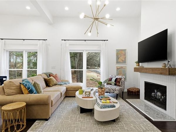 201 Brandywine Circle , Atlanta, GA 30350