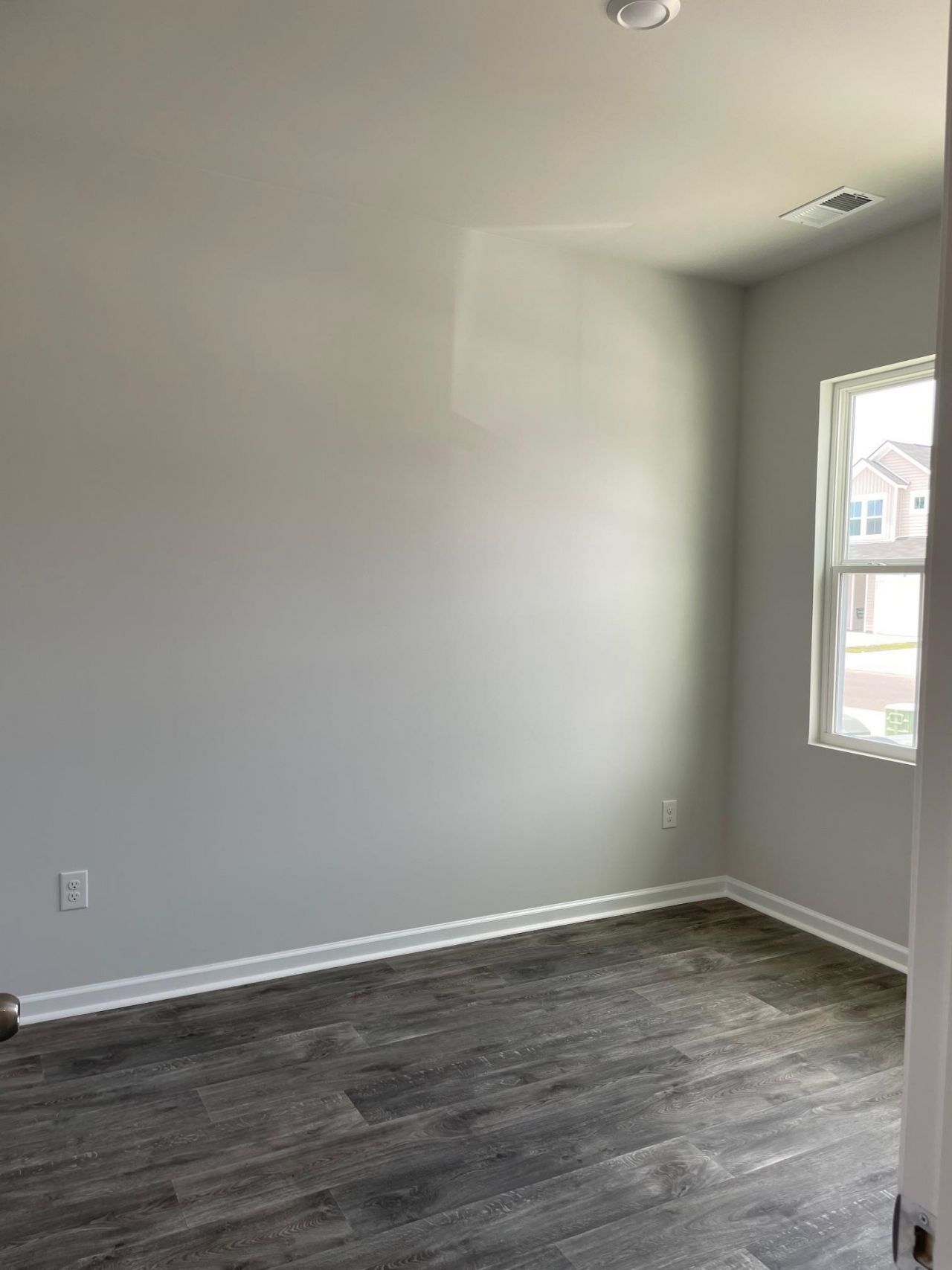 125 Hoffman Park Dr. Photo 15