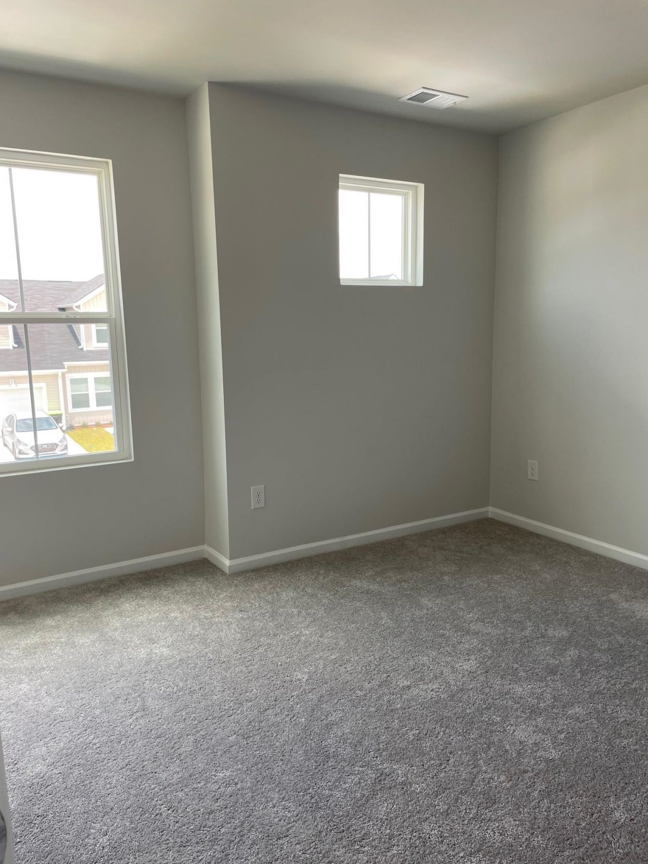 125 Hoffman Park Dr. Photo 17