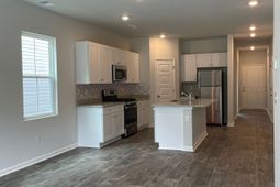 125 Hoffman Park Dr. photo 4