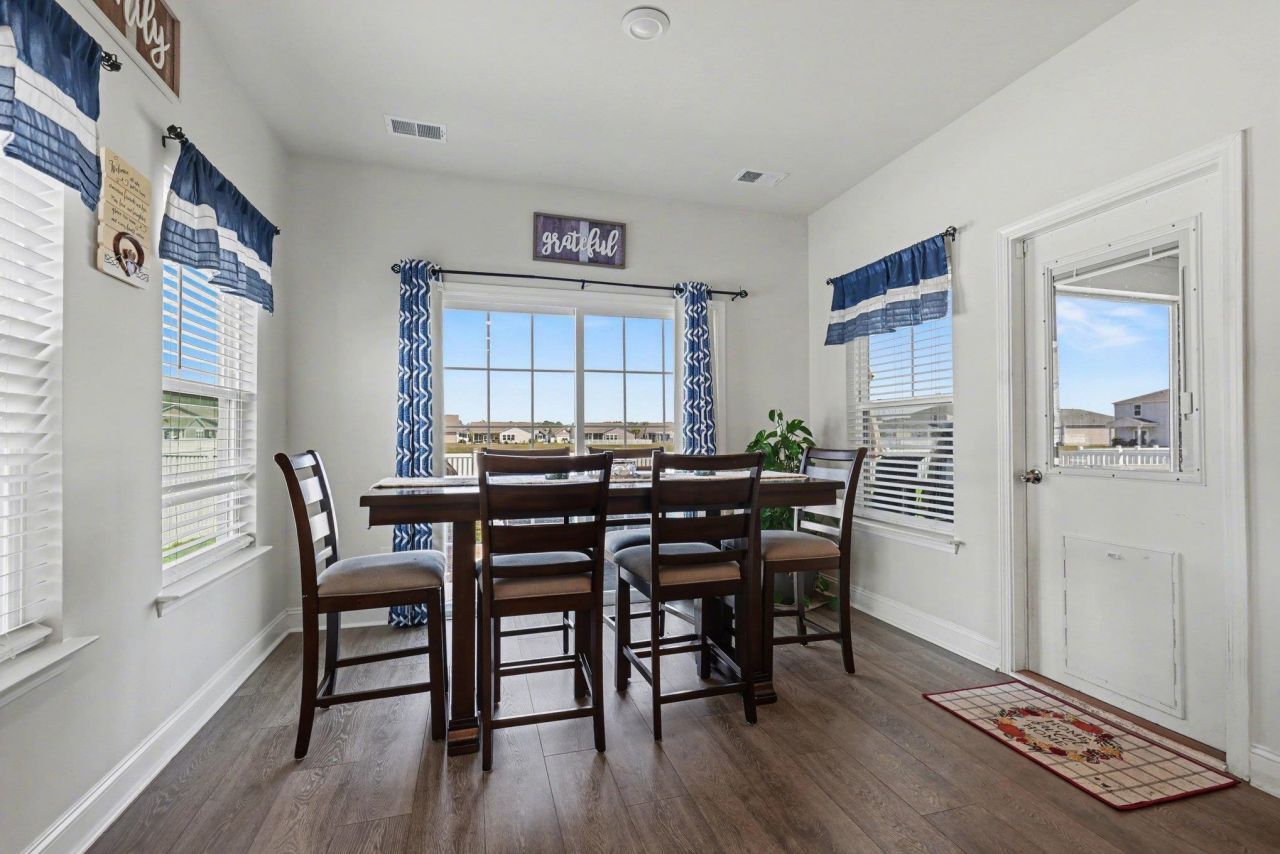 746 Harrison Mill St. Photo 20