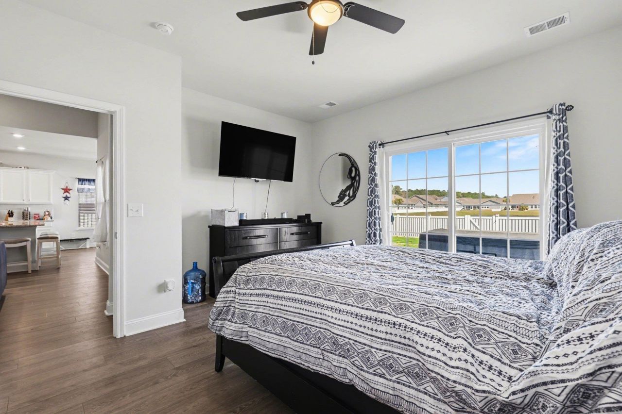 746 Harrison Mill St. Photo 25