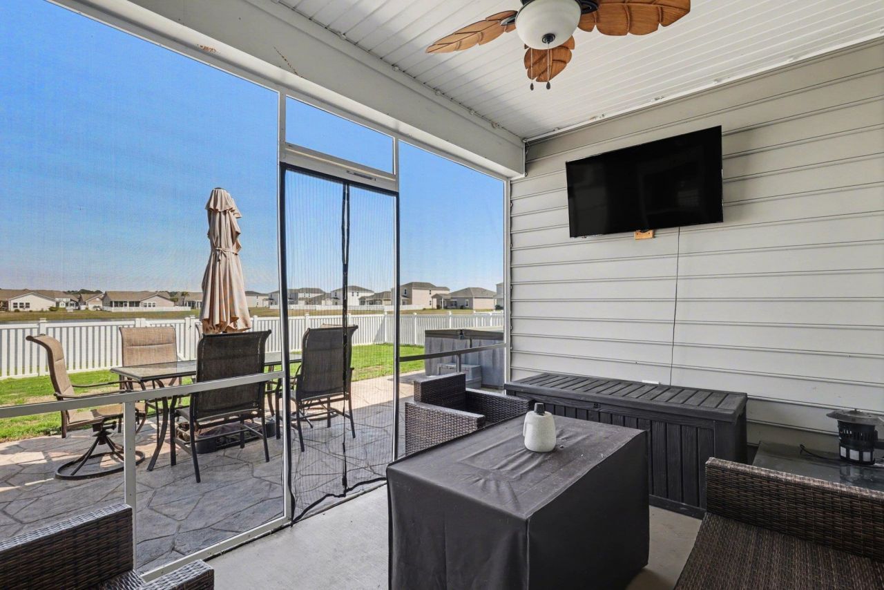 746 Harrison Mill St. Photo 28