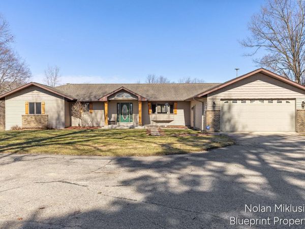 15342 W Almy, Howard City, MI 49329