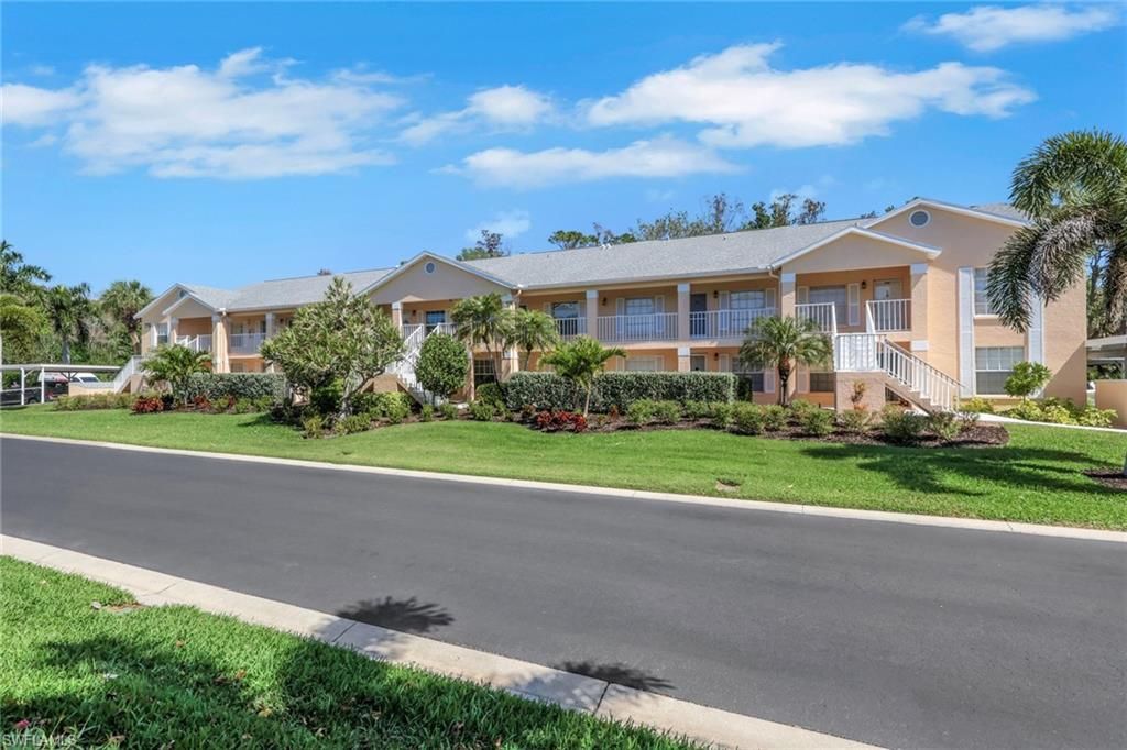 773 Wiggins Lake Dr, Unit 104, Naples, FL 34110 Photo