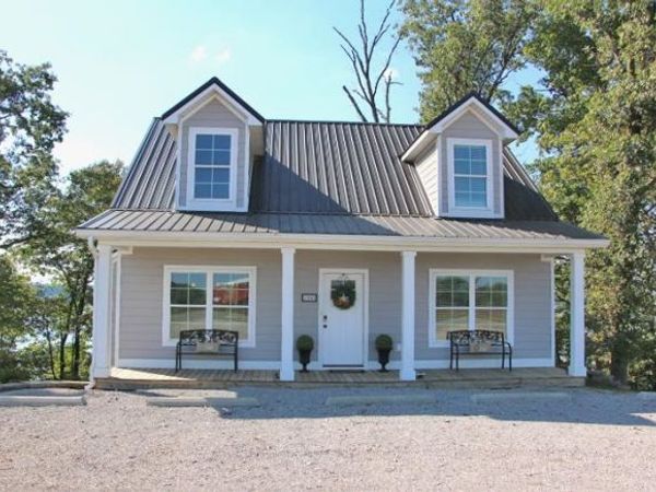 1860 Baileys Point Road , Scottsville, KY 42164