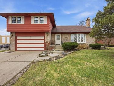 3 Gilmore Dr, Cheektowaga, NY 14225