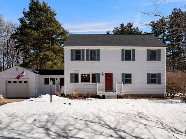 92 Seekonk St, Norfolk, MA 02056